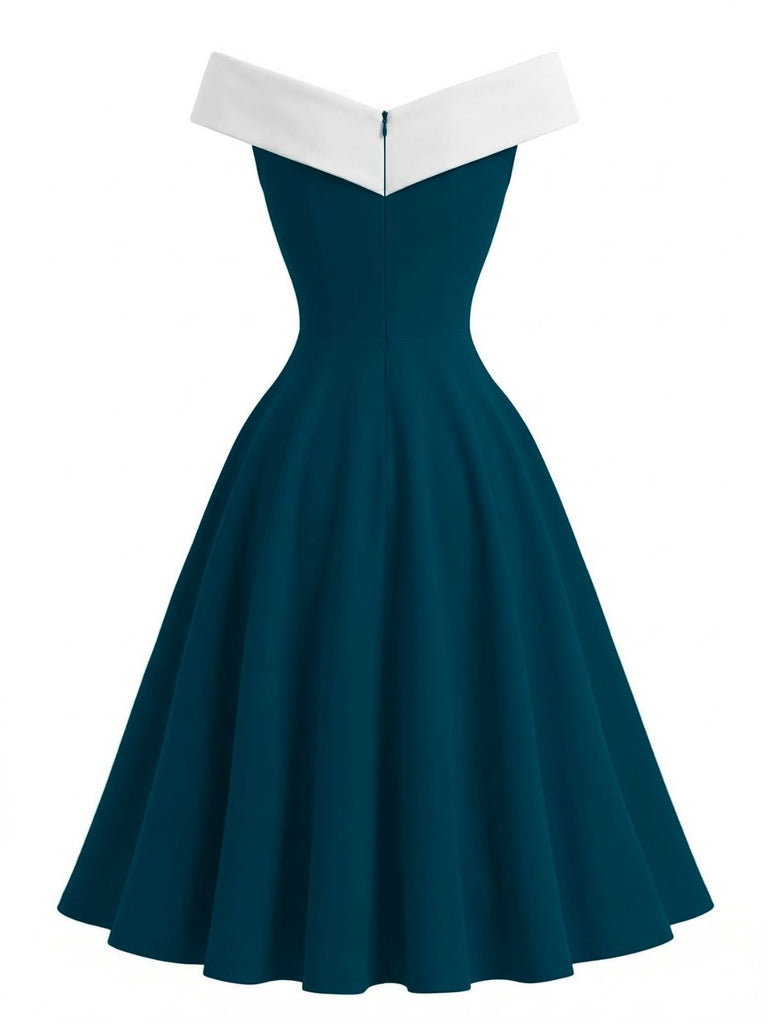 Türkisfarbenes Kleid mit weißem Ausschnitt auf weißem Hintergrund