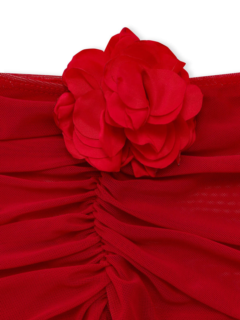 Rote Blumen auf weißem Hintergrund