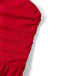 Detailaufnahme der horizontalen Raffungen und des plissierten Stoffs am Oberteil des roten Vintage-Kleides.