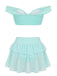 Mintgrünes zweiteiliges Bikini-Set mit Oberteil und Rüschenrock auf weißem Hintergrund