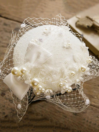 Weiß Perle Mesh Bogen Vintage Hut