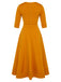 Orangefarbenes 1950er Kleid mit taillierten Ärmeln und V-Ausschnitt