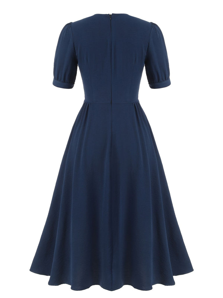 Dunkelblaues 1930er Kleid mit quadratischem Ausschnitt und Knopfleiste