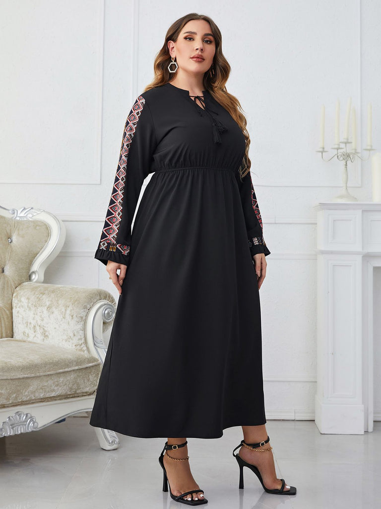 [Übergröße] Schwarzes besticktes Kleid mit langen Ärmeln aus den 1930er Jahren